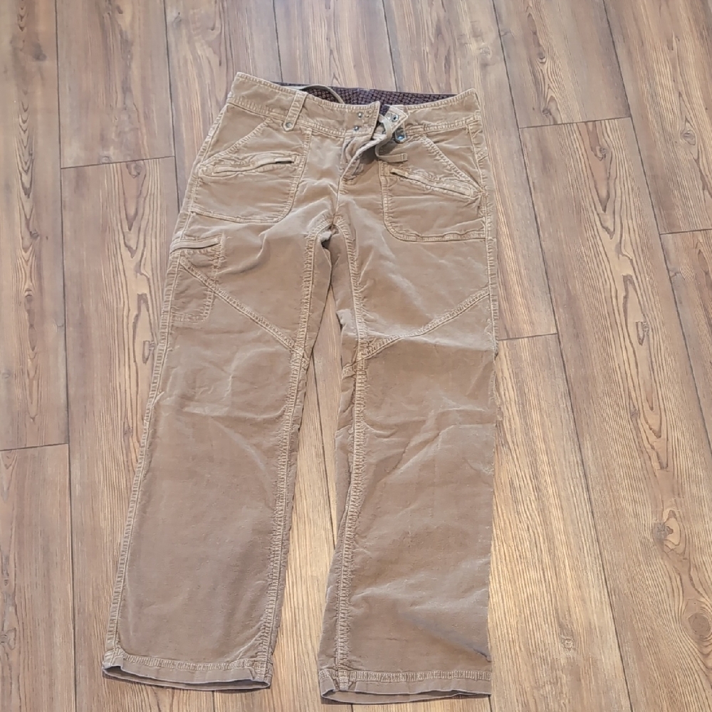 Athleta Women's Cargo Pants in Tan